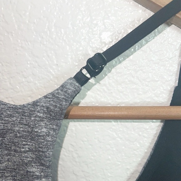 P'Tula Gray Women's Racerback Adjustable Strap Sports Bra - Picture 6 of 8